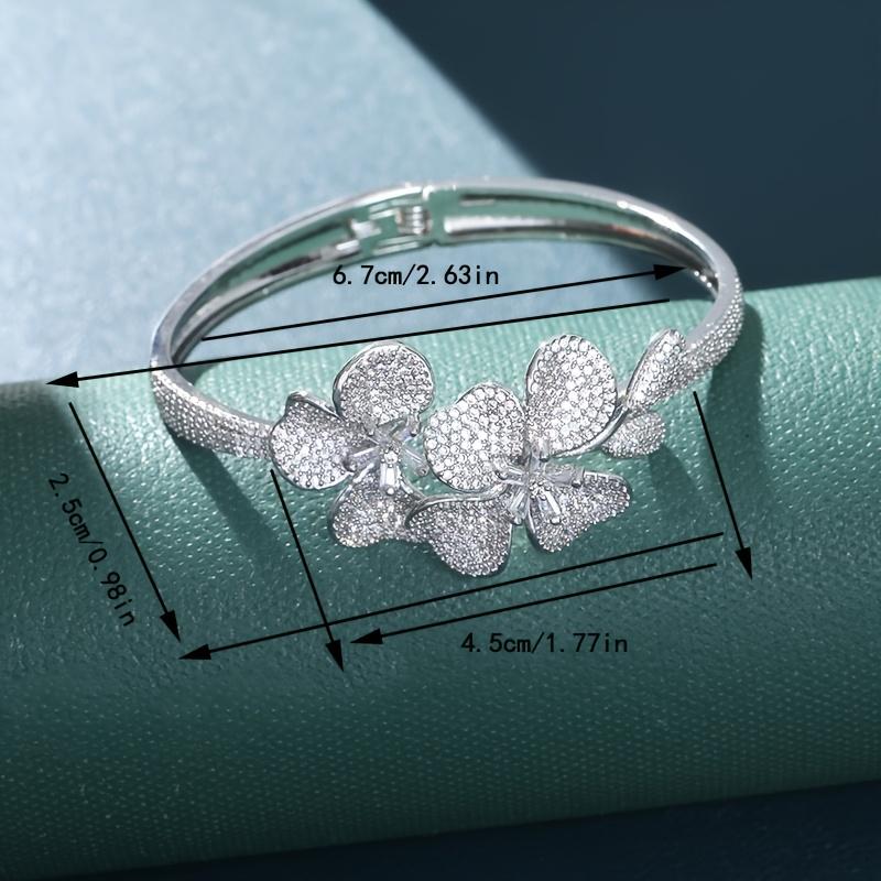 New European and American luxury four-leaf clover copper micro-inlaid bracelet, elegant and grand large bracelet