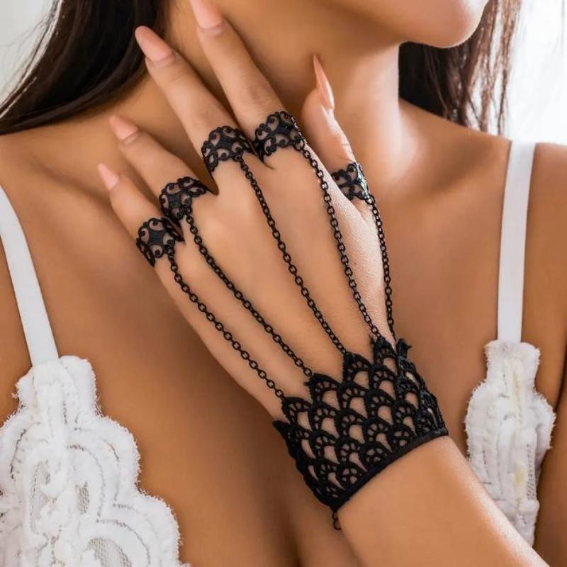 Gothic Style Exaggerated Personality One-Piece Finger Chain Women'S Retro Hollow Tassel Nail Back Chain