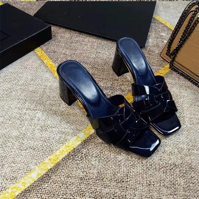 Fashion Woven Circle Slippers Women's High Heels Square Patent Leather Flip-flops Thick Designer Alligator Leather Sandals