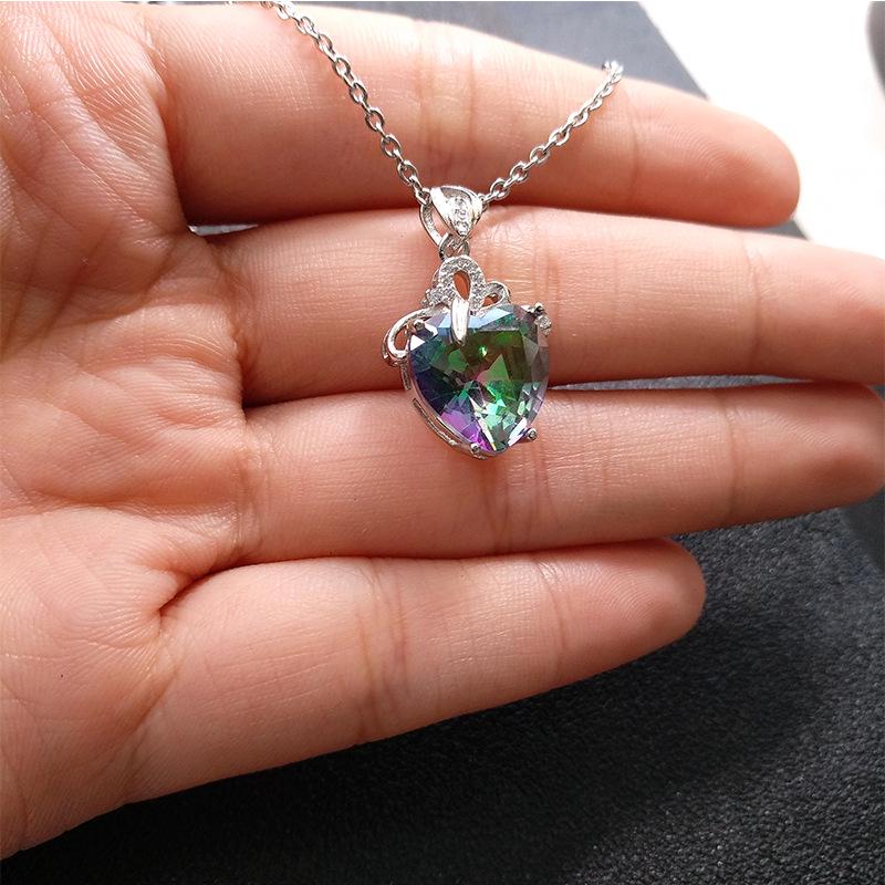 Colorful Heart-Shaped Imitation Tourmaline Love Pendant Necklace, European and American Style, Platinum-Plated Gemstone.