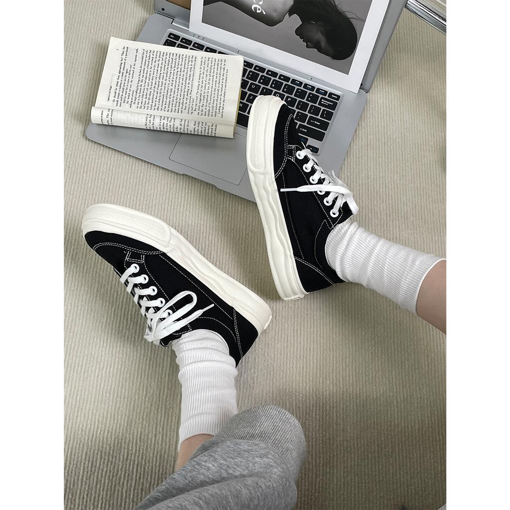 Thick-soled White Canvas Shoes Women's 2025 New Super Fire Little White Shoes Versatile Casual Shoes Soft Baseplate Shoes with Skirts