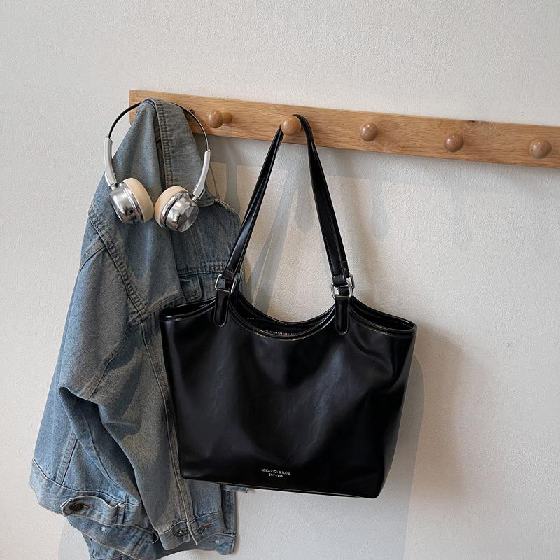2025 new niche versatile large-capacity tote bag women's messenger bag class commuter bag shoulder bag handbag