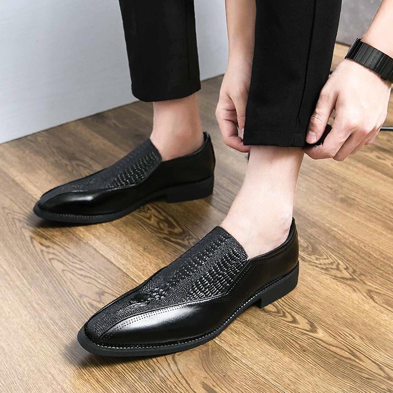 Spring New Embossed Crocodile Pointed Slim Casual Shoes Leather Loafers Men Business Formal Wear Shoes Fashion Mens Casual Shoes