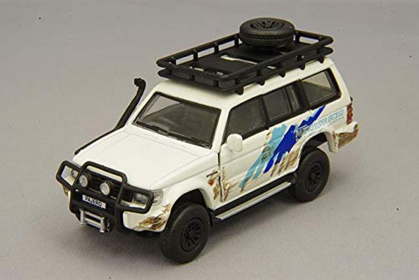 

BM CREATIONS Mitsubishi Pajero 2-го поколения Jungle pack RHD Белый 64B0054 белый