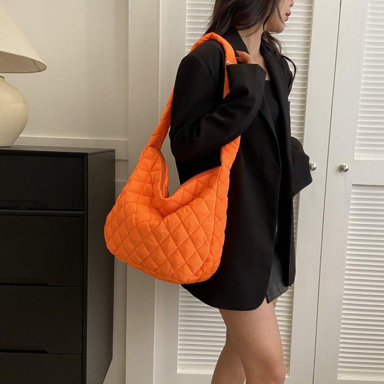 Sac à vêtements en coton grande capacité, sac bandoulière, sac de travail, nouveau sac à bandoulière automne et hiver, sac nuage personnalisé décontracté pour femme