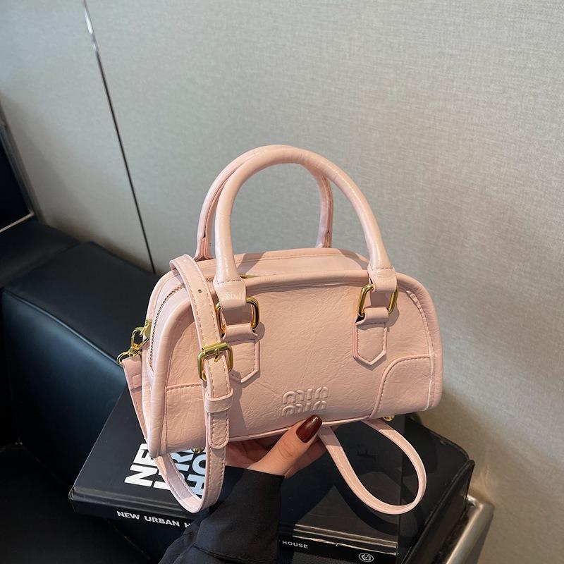 Retro simple small bag women's spring and summer new portable pillow bag premium versatile messenger bag