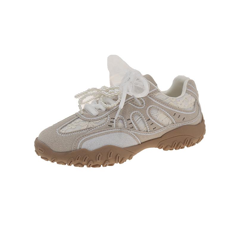 

New colors are coming~ 2025 spring and autumn new crescent moon soles inner height increase lace pearl casual moral training shoes women s Forrest Gu 40