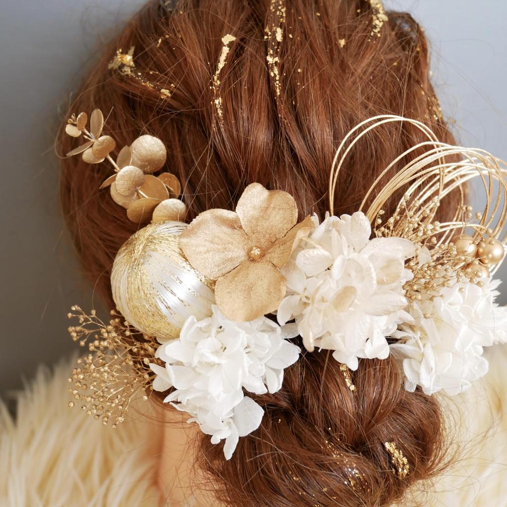 Dried and Preserved Flower Hair Ornament with Gold Leaf and Wadama for and Japanese Clothing [Bria] (White) Coming-of-Age Ceremonies, Graduations,
