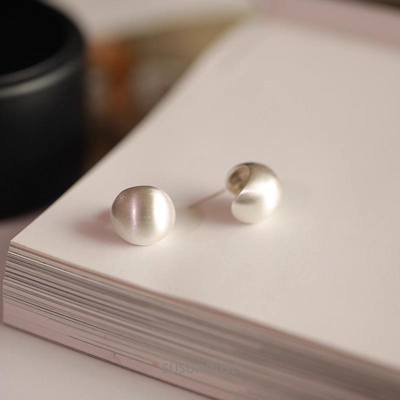 

Musla Design Ювелирные клипсы для женщин Модные серьги-гвоздики Stud Earrings серебряный