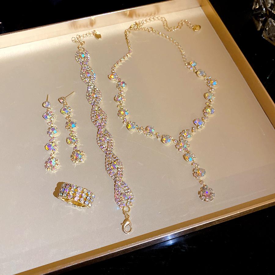 

Korean diamond-encrusted cross geometric pendant necklace popular versatile exquisite collarbone chain light luxury high-end item decoration