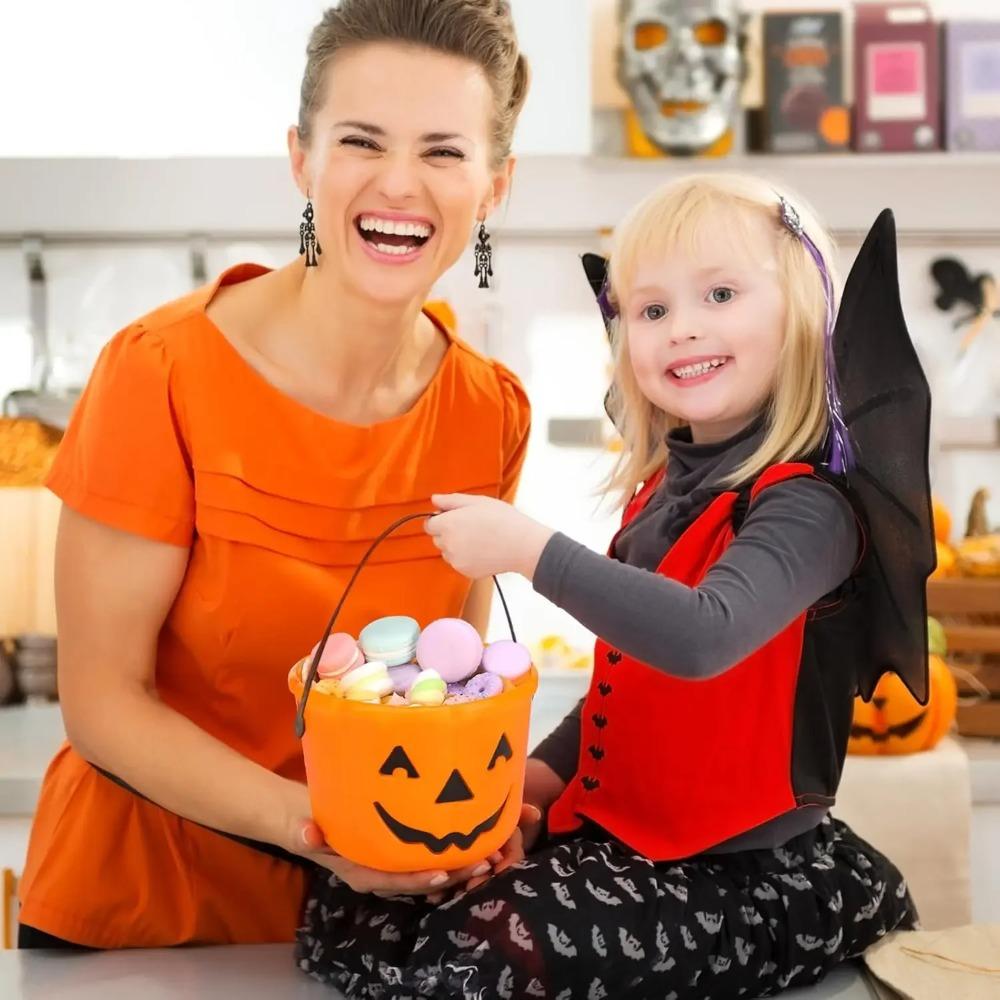 Halloween Trick or Treat Buckets Pumpkin Candy Basket Plastic Pail Candy Holder with Handle Orange Jack-o'-Lantern Party Favors