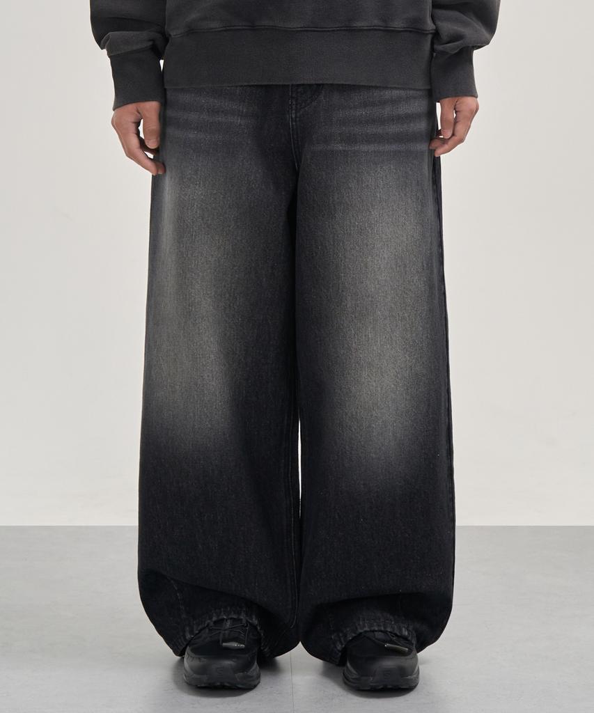 EXCONTAINER Washed Wide Balloon Fit Denim Pants (Washed Black)
