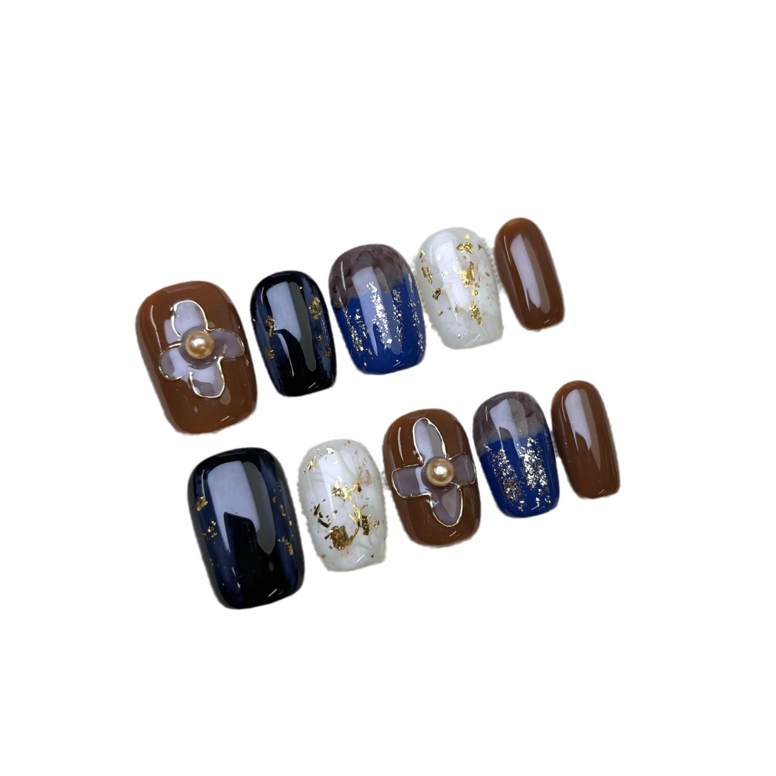 

Sunset Berlin Light Blue Floral Short Nail Patches Small