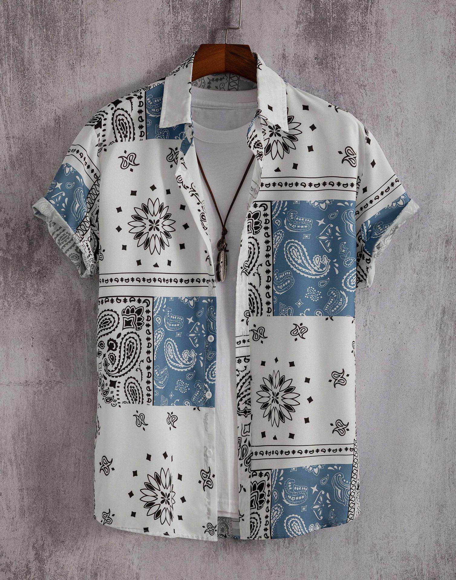 

Чоловіча стильна сорочка повсякденного крою з коротким рукавом та принтом пейслі