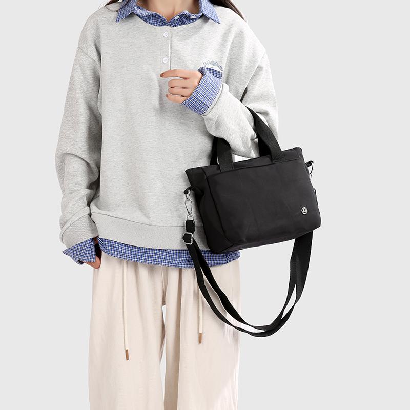 Women's Shoulder Bag Solid Color Handbag Lightweight Crossbody Bag