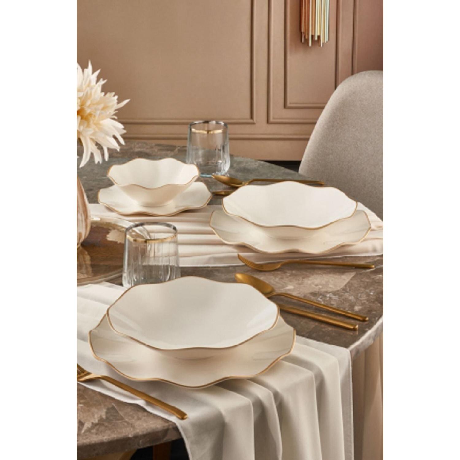 

Столовый набор из 24 предметов Nesrin Matte Gold Nes24y430gd