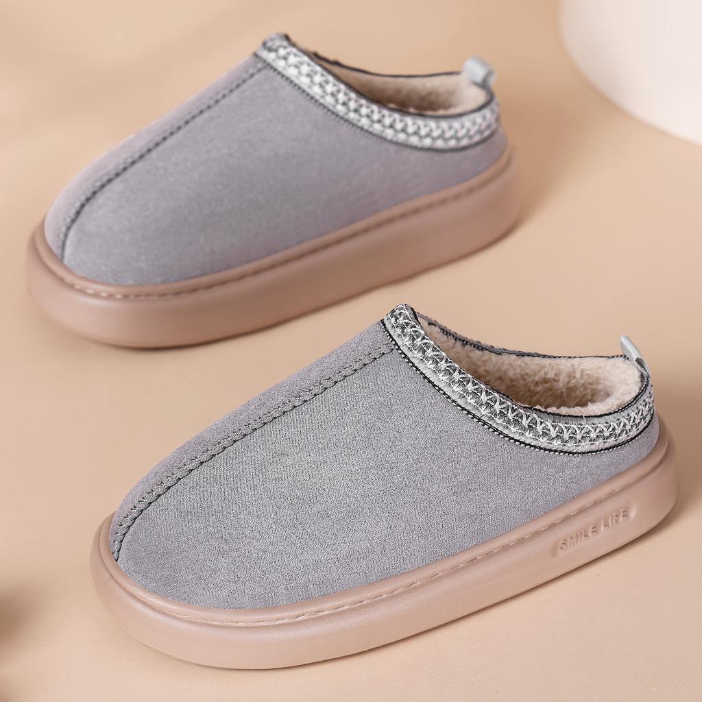 Home cotton shoes are sent on behalf of others, warm in winter, fluffy shoes, plush slippers, one pedal and half dragging comfortable cotton slippers.