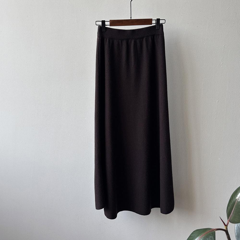 Women s French A-line Knitted Skirt - Elastic Waist, Slimming Drape, Autumn/Winter 2025 Collection M