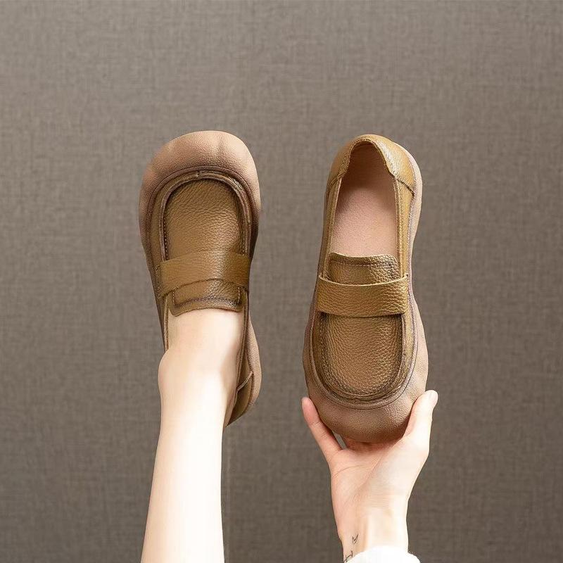 New Women's Loafers with A Shallow Opening, Round Toe, Comfortable and Versatile Soft Leather Flat Shoes