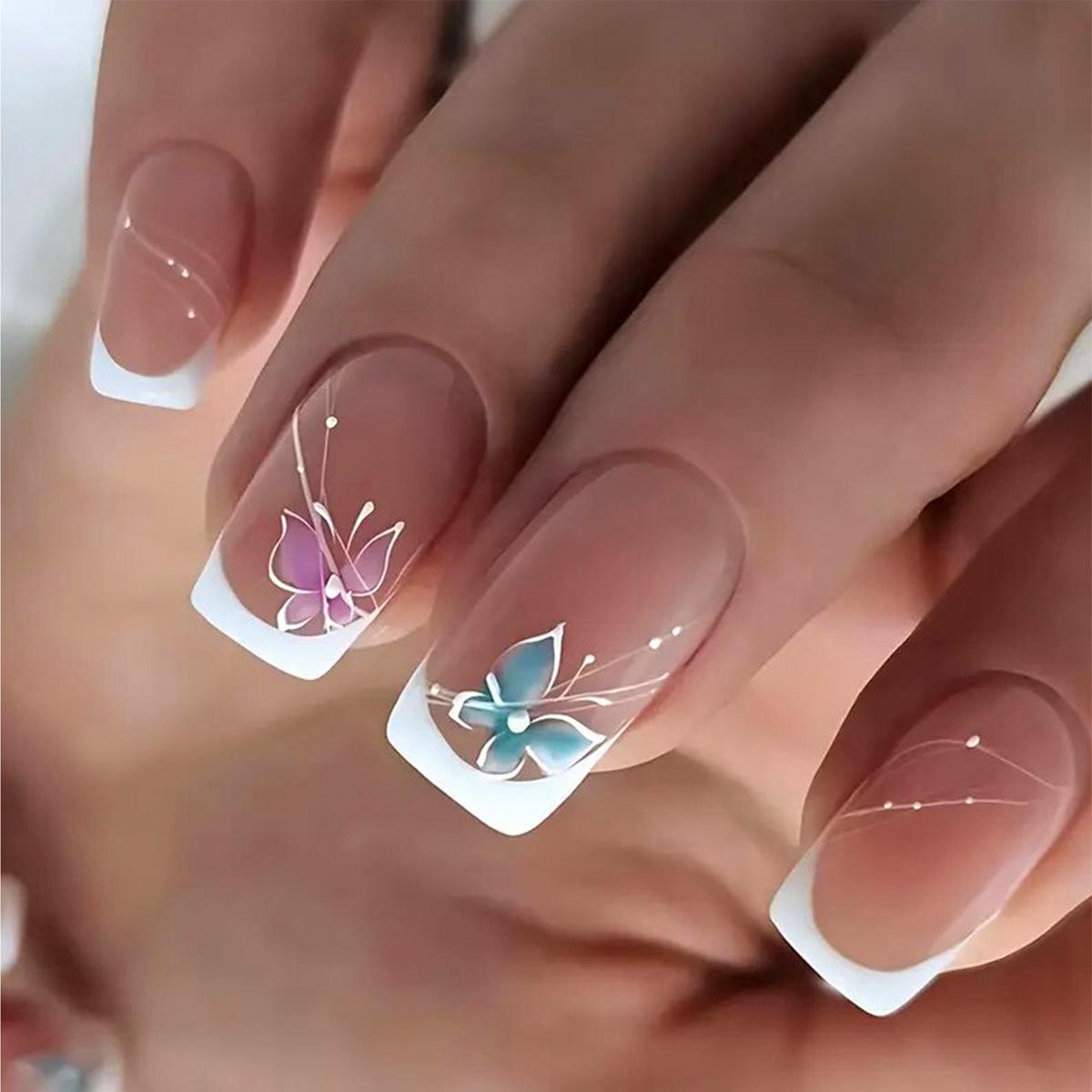 

Popular Powder Blue Butterfly Medium-Length Oval False Nails
