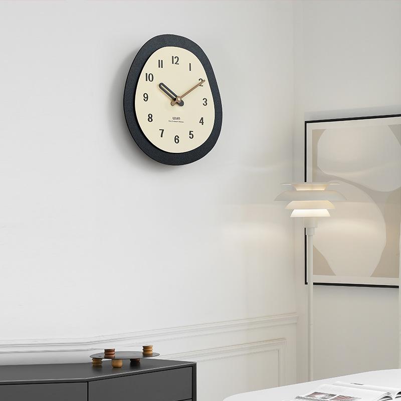 Simple Wall Clock Entrance Hall Swing Art Silent Clock Creative Bedroom Decoration Wall Watch Living Room Decoration Ornament