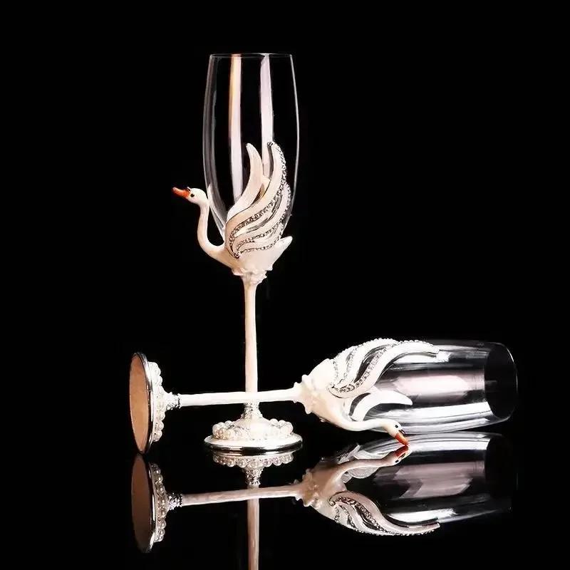 

Креативный хрустальный бокал для шампанского Swan Enamel Red Wine Cup Роскошные стеклянные бокалы Оригинальные коктейльные бокалы Набор бокалов для напитков 230ml