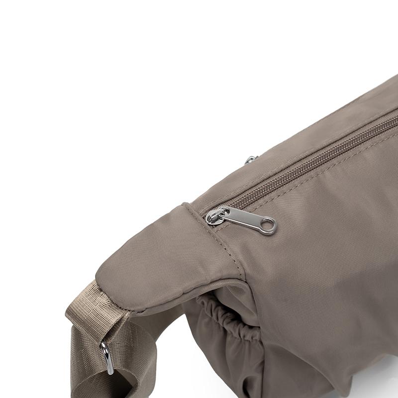 Large Capacity Crossbody Bag Women's Shoulder Bag Water-Repellent Nylon Bag