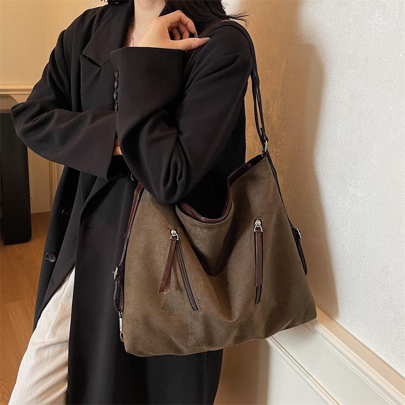 Retro 2025 Large Capacity Tote Bag: Stylish, Versatile Handbag for Women - Single Shoulder & Crossbody Carry