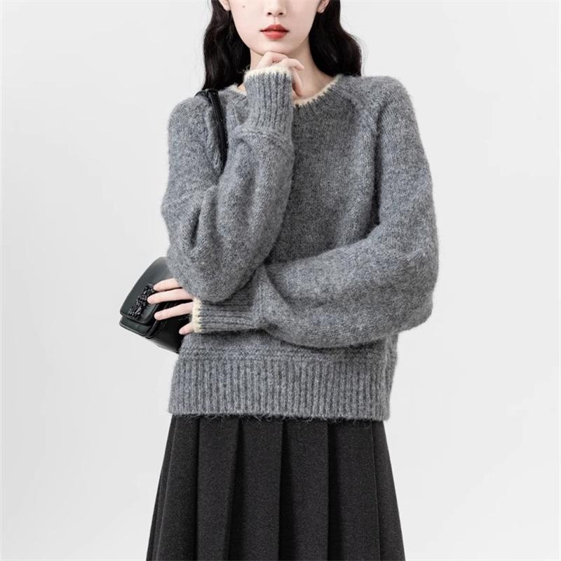 Short solid color crew neck sweater for women's autumn and winter new lazy style versatile knitted sweater inside, small man outside top
