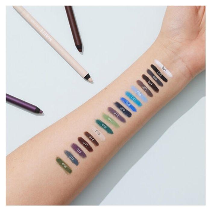 GOSH Eyeliner Mat En Noir Intense I Texture Crémeuse Et Douce Pour Une Application Facile I Haut Pouvoir Couvrant, Idéal Pour Les