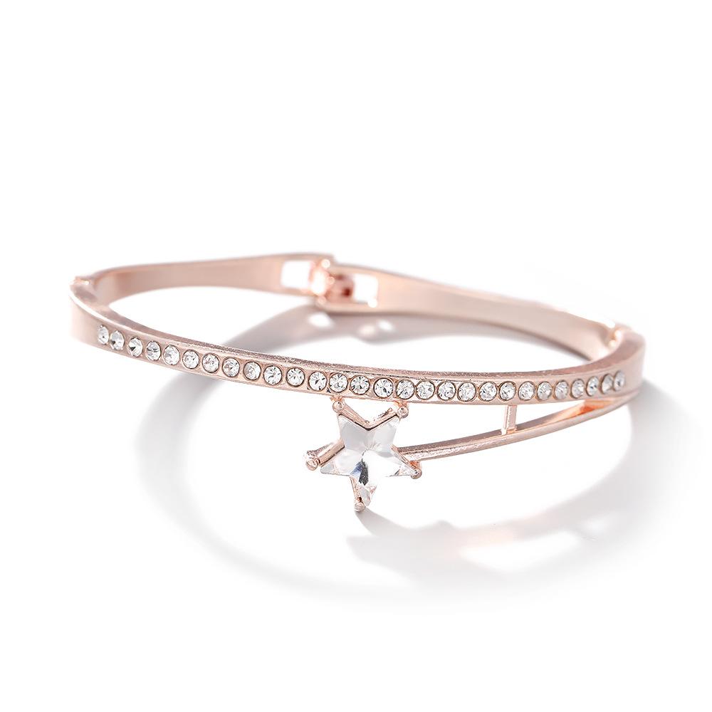 Pentagram Star Bracelet Women Diamond Light Luxury Bracelet Delicate Creative Hand Jewelry Wristband Wristlet Girl Gift