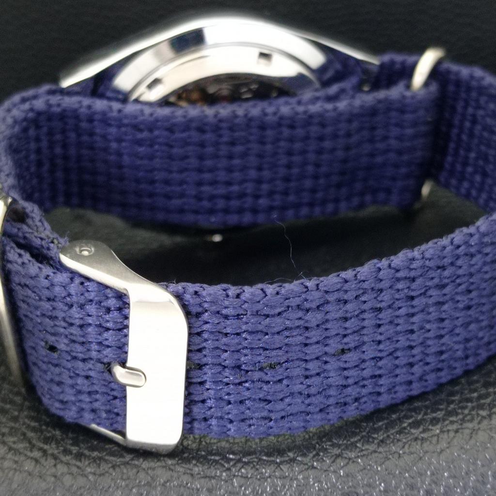 MENS VINTAGE SEIKO 5 AUTOMATIC REFURBISHED JAPAN BLUE COLOR DIAL WATCH a440654-4 Sk-a440654