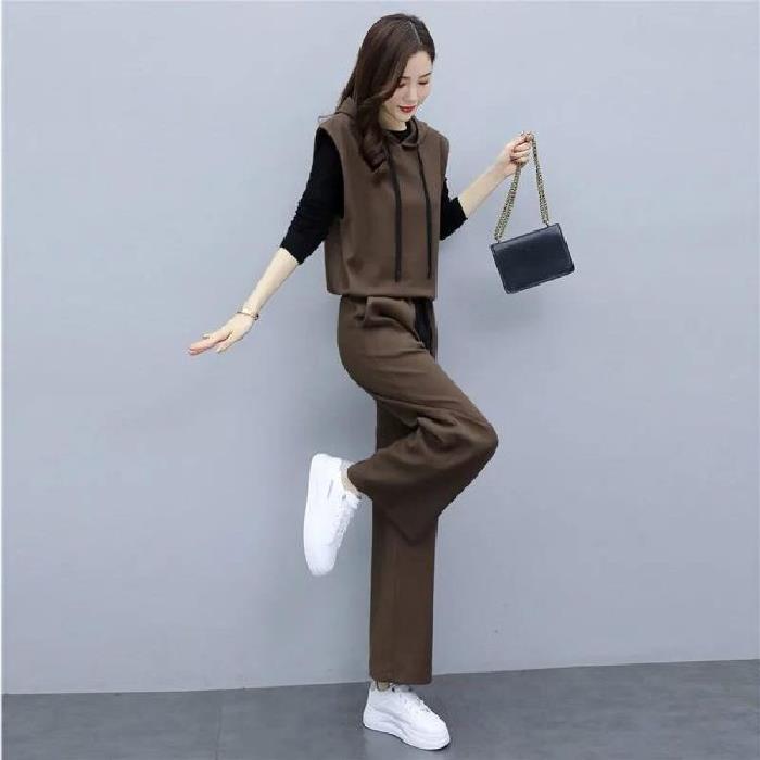 

Шикарный женский костюм-тройка: Стильные, Молодящие, Стройнящие Брюки-палаццо на весну/осень. 3XL кофейный