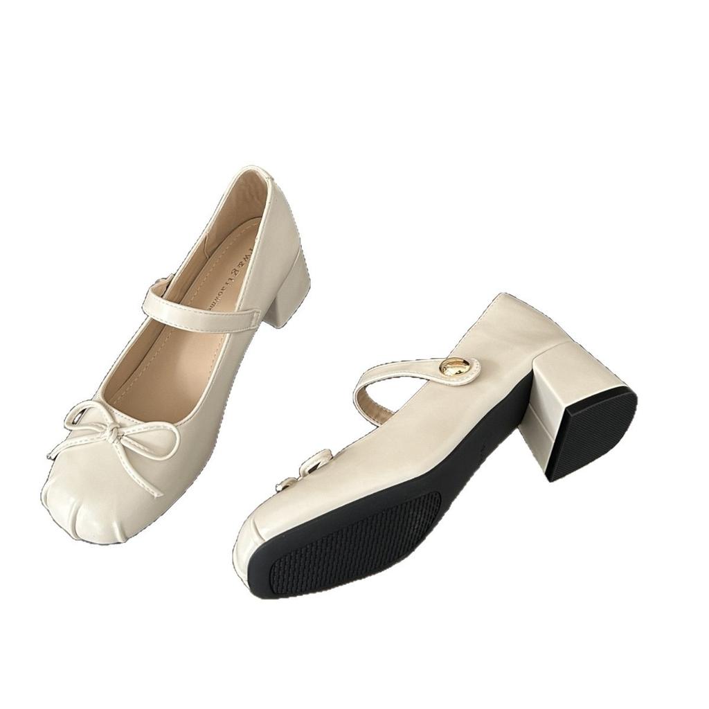 2025 new retro shallow mouth casual wear leather Mary Jane shoes women's versatile Shu U soft sole one-word buckle single