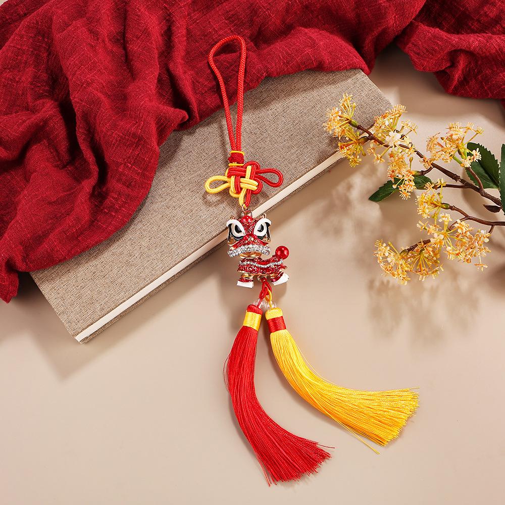 The Cultural Heritage of Lion Dancing, The Lion-dancing Car Ornament, The Lucky Cat Gift, and The Auspicious Lion. Double tassel fabric красный