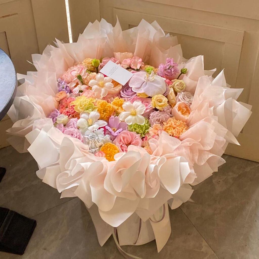 Eternal Flower: Elegant Mixed Rose Bouquet - Ideal for Girlfriend, Best Friend, or as a Luxurious Birthday Gift. Simulation Soap Flower Bouquet.