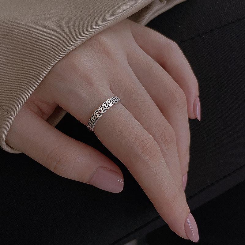 Simple Retro Lucky Coin Ring Female Niche High-End Sense Personality Ethnic Style Hollow Copper Coin Transfer Ring Quality