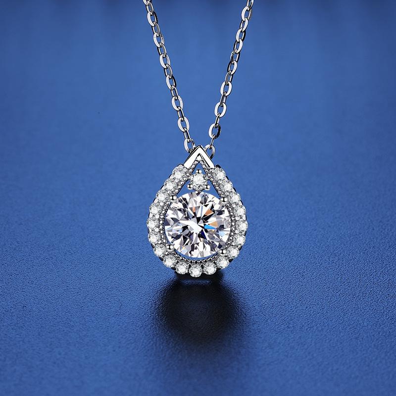 Bague Ringen S925 Sterling Silber Halskette Moissanit Schmuck für Frauen Wassertropfenförmiger Anhänger mit acht Herzen und acht Pfeilen