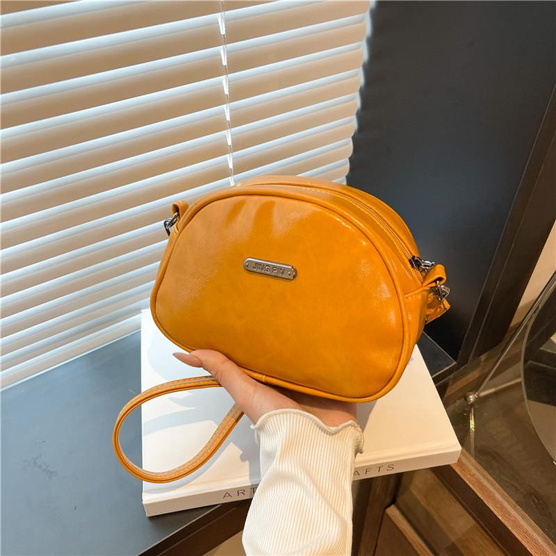 

Pu shell bag new simple messenger bag change bag casual and beautiful shoulder bag