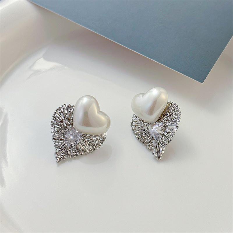 Metal Wing Heart Imitation Pearl Geometry Stud Earrings For Women Jewelry Simple Wedding Christmas Girl Gift Jewelry