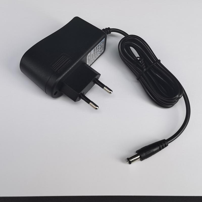 

Двухголовочная цветная ионная пенка для умывания и ультразвуковой бьюти-аппарат