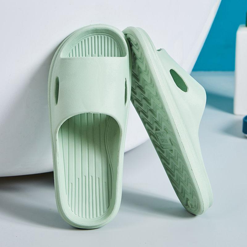 Summer thick-soled cool slippers women wear outside, step on shit sandals soft sole light couple indoor household bathroom slippers men