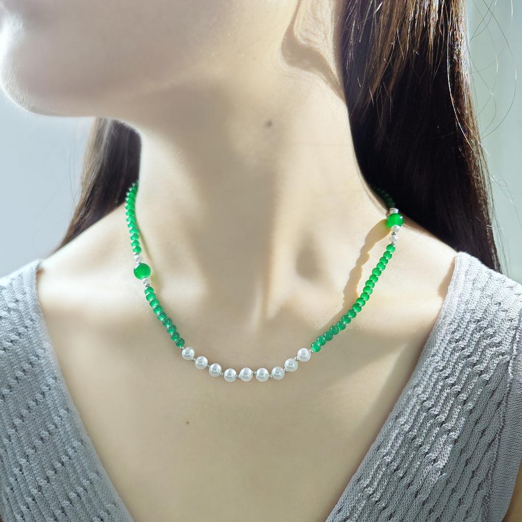 Ethnic Style Emerald Multi-Layer Pearl Necklace, Retro National Style Temperament White Beaded Collarbone Chain Female