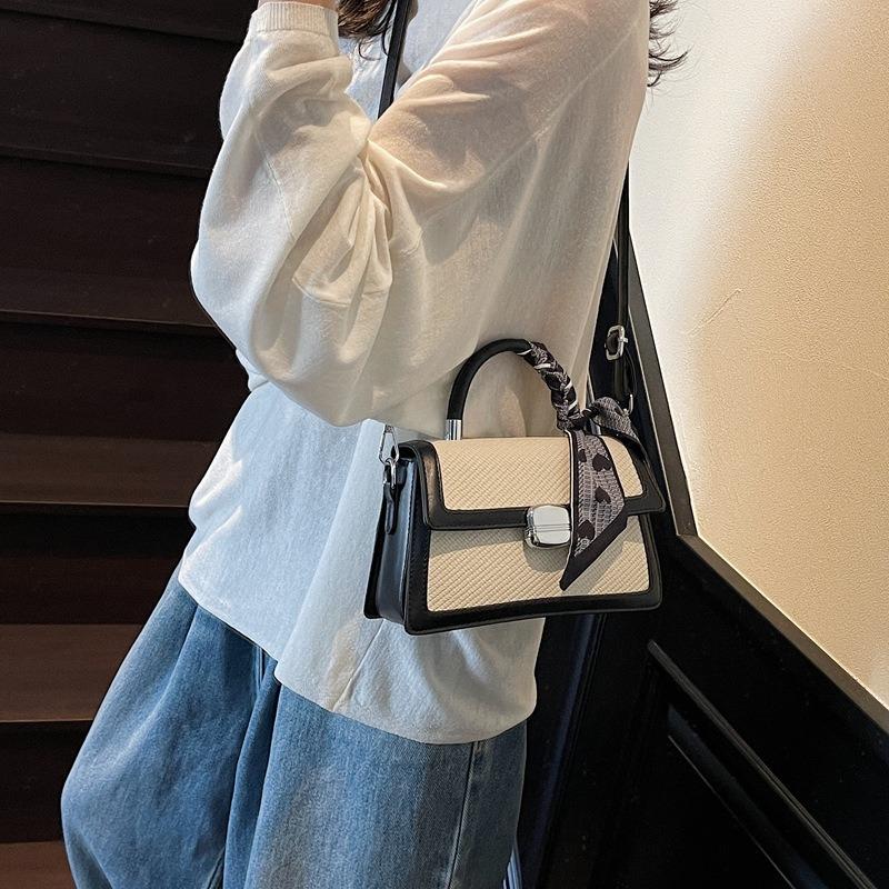Popular contrasting bags women's new fashion versatile messenger bags portable small square bags
