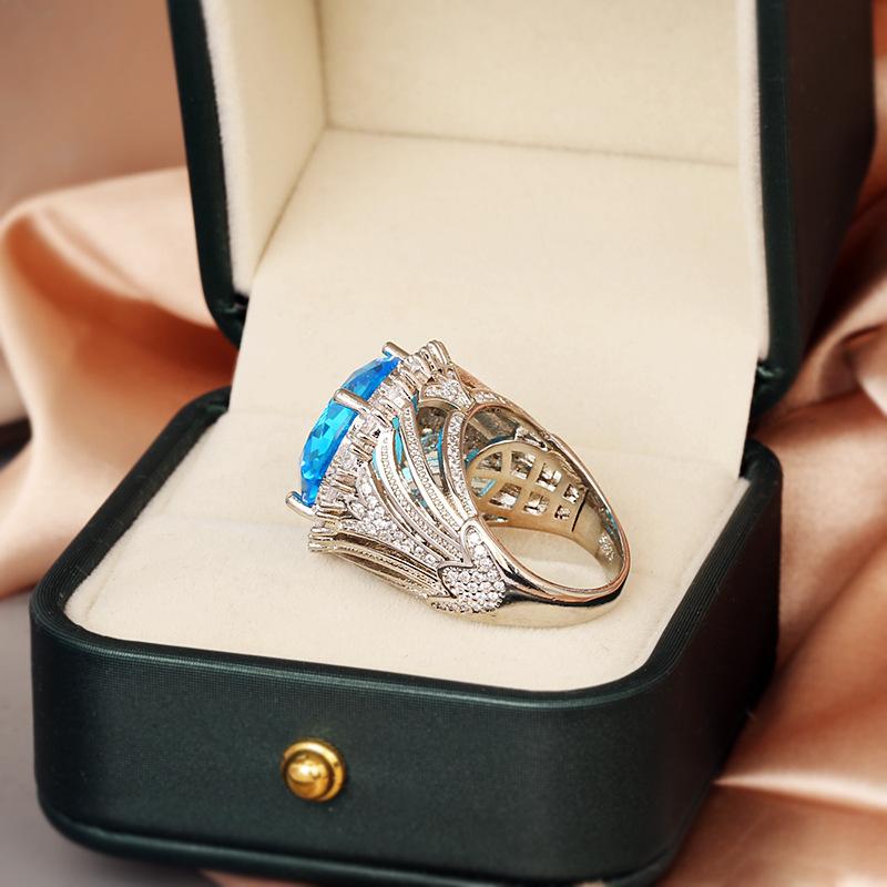 Italian Palace Retro Hollow Women's Ring Gold Fence Zircon Micro Set Sapphire Ring Versatile and Elegant Aristocratic