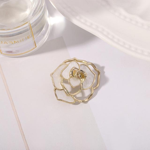 Classic Small Suit Pin Butterfly Ginkgo Rose Peony Flower Creative Temperament Brooch