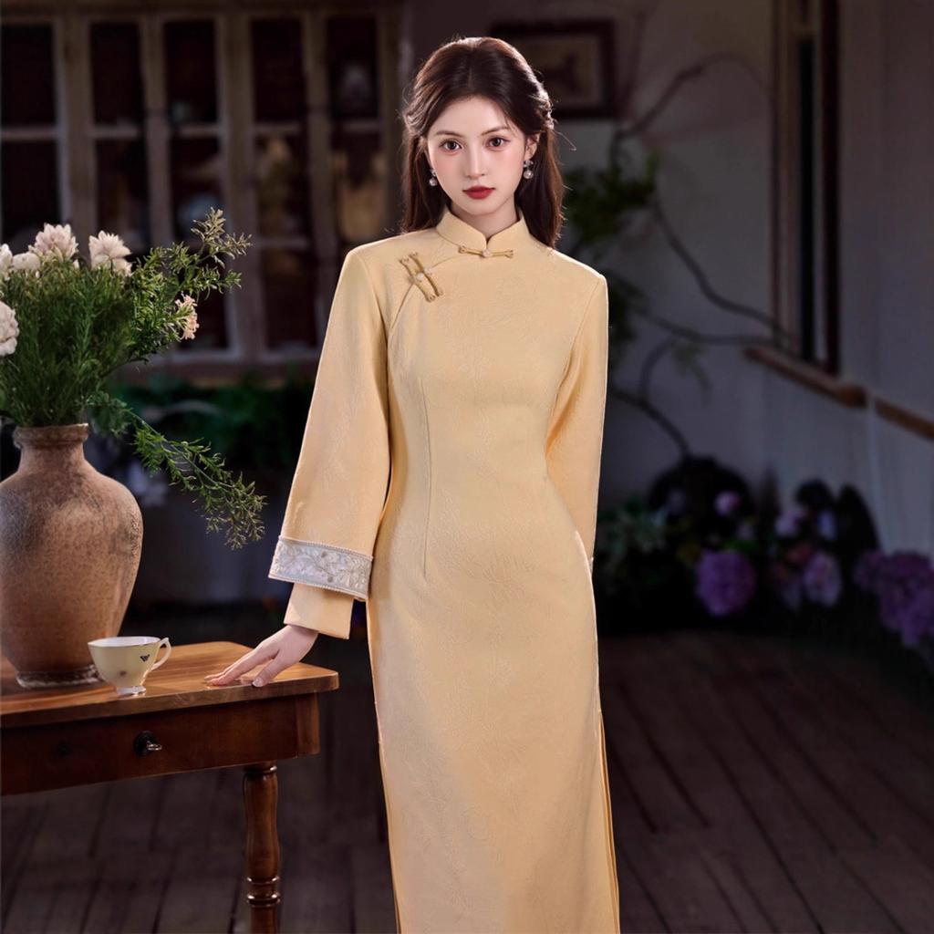 1011 autumn new cheongsam high-end national style yellow women's cheongsam cuffs heavy industry embroidery improved long cheongsam