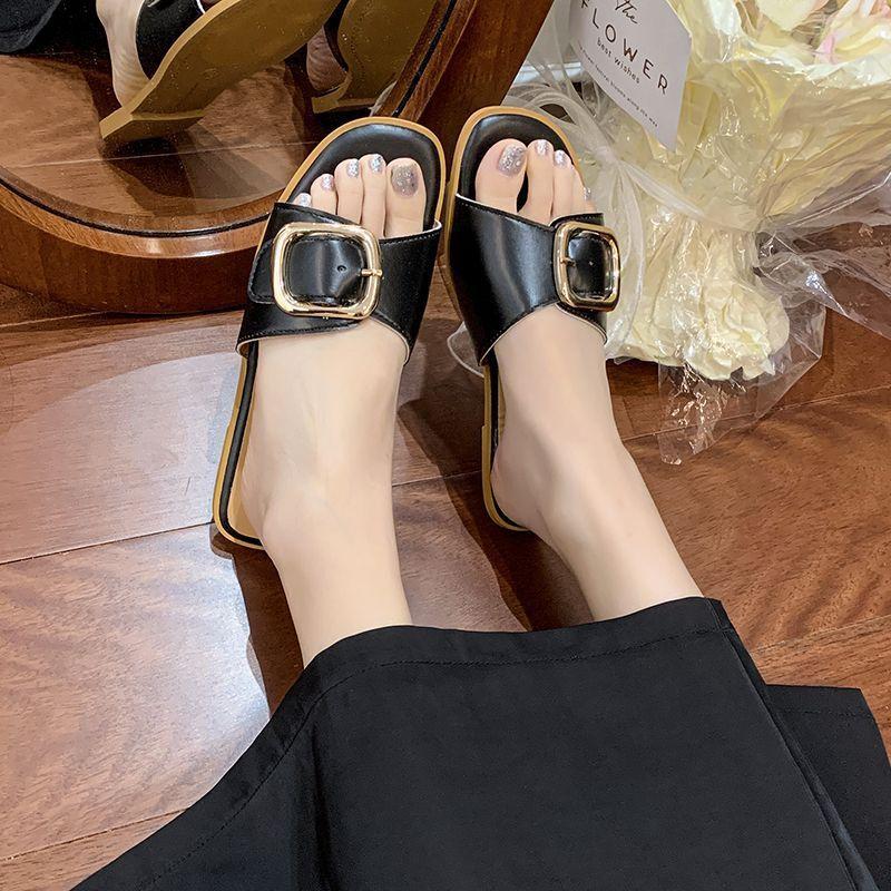 Square buckle one-word cool slippers women wear fashionable foreign style high value French fashionable Xiaoxiangfeng 2025 summer and autumn new model