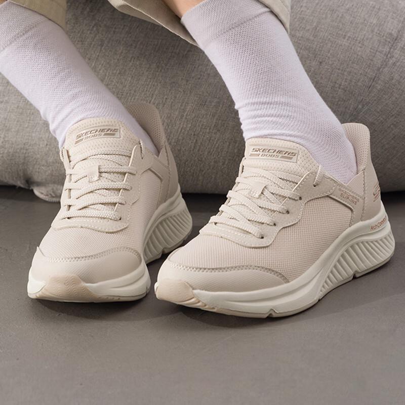 Skechers Women s Seasonal Casual Shoes 117627 6.5
