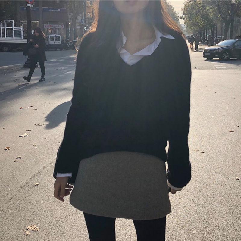 2025 autumn and winter new Korean version of thin casual style women's V-neck simple sweater loose and lazy knitted bottoming shirt women